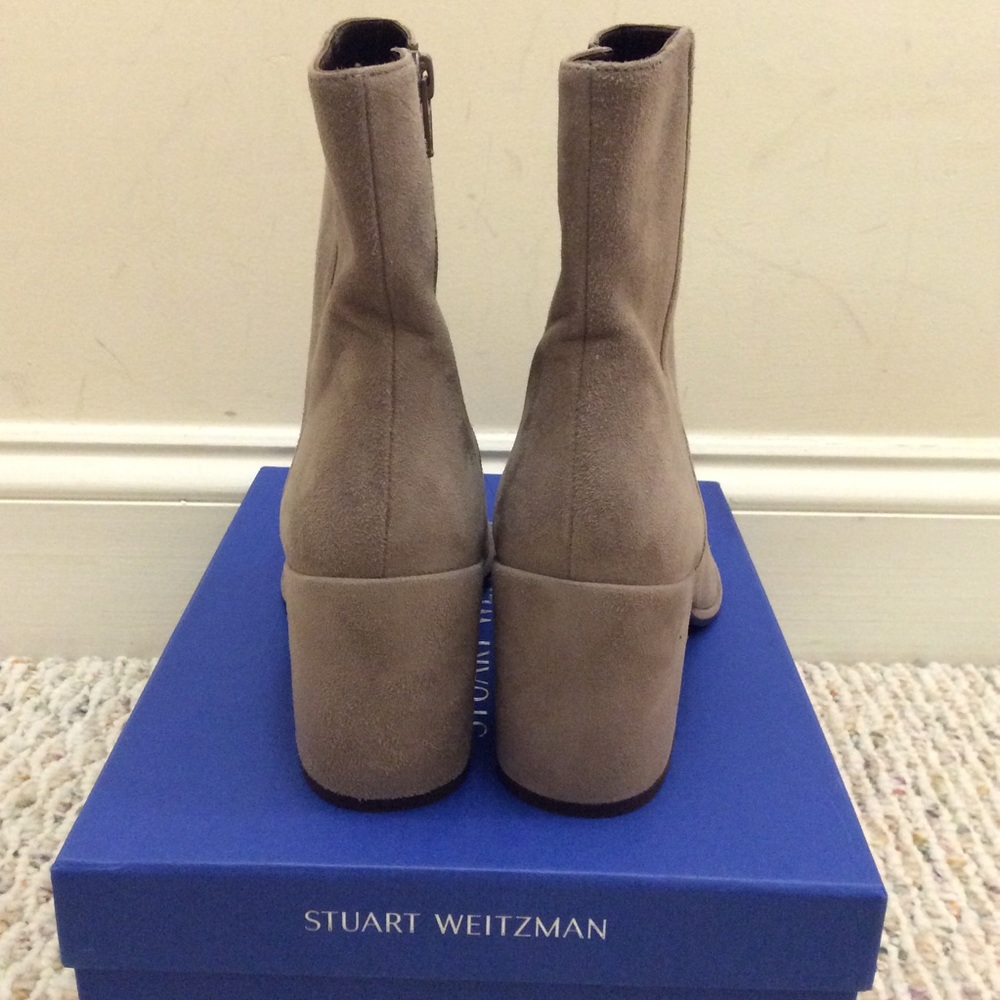🆕 STUART WEITZMAN gray taupe suede ankle boots - Picture 5 of 8